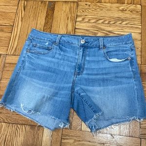 America Eagle Women Short Midi Super Super Stretch